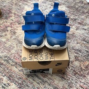 Nike Kids Royal Blue Velcro Sneakers